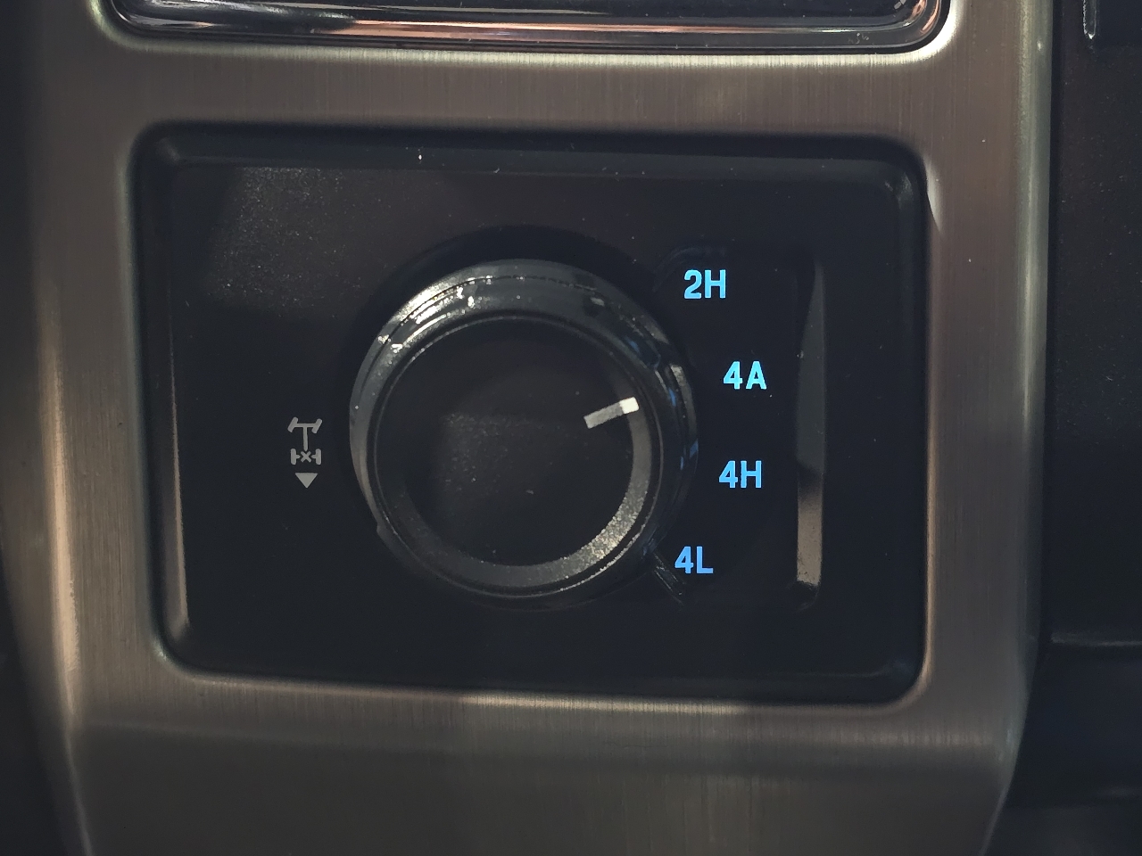 Ford F-150 4WD SuperCrew 145" Platinum 2015