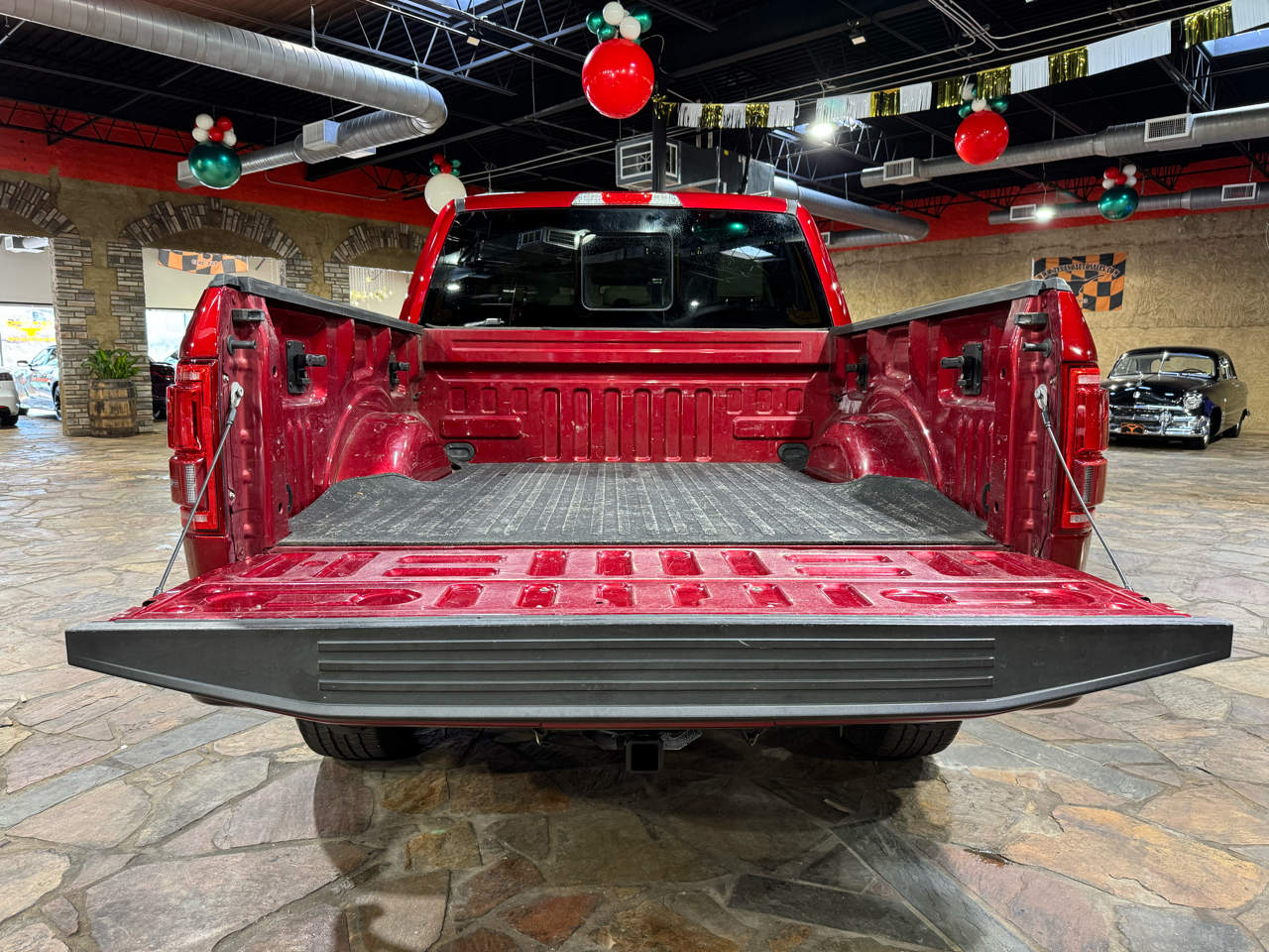 Ford F-150 4WD SuperCrew 145" Lariat 2016