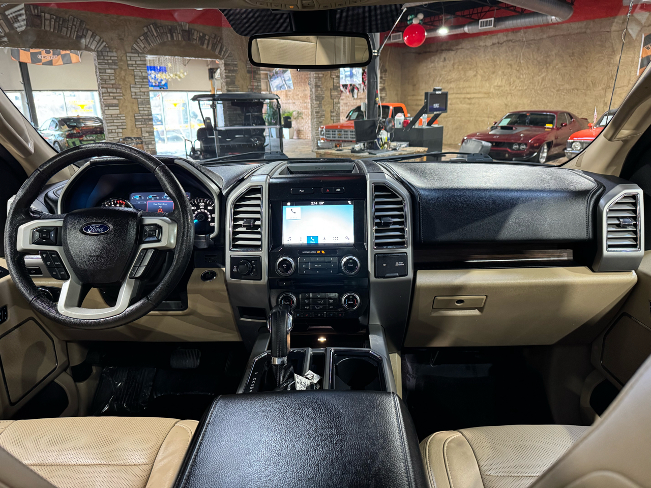 Ford F-150 4WD SuperCrew 145" Lariat 2016