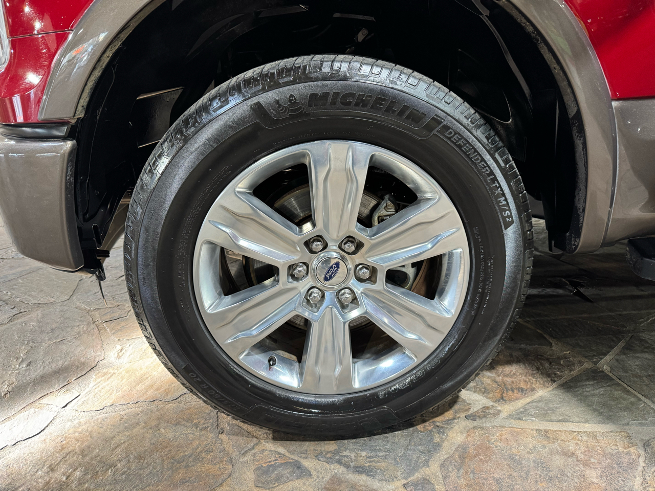 Ford F-150 4WD SuperCrew 145" Lariat 2016