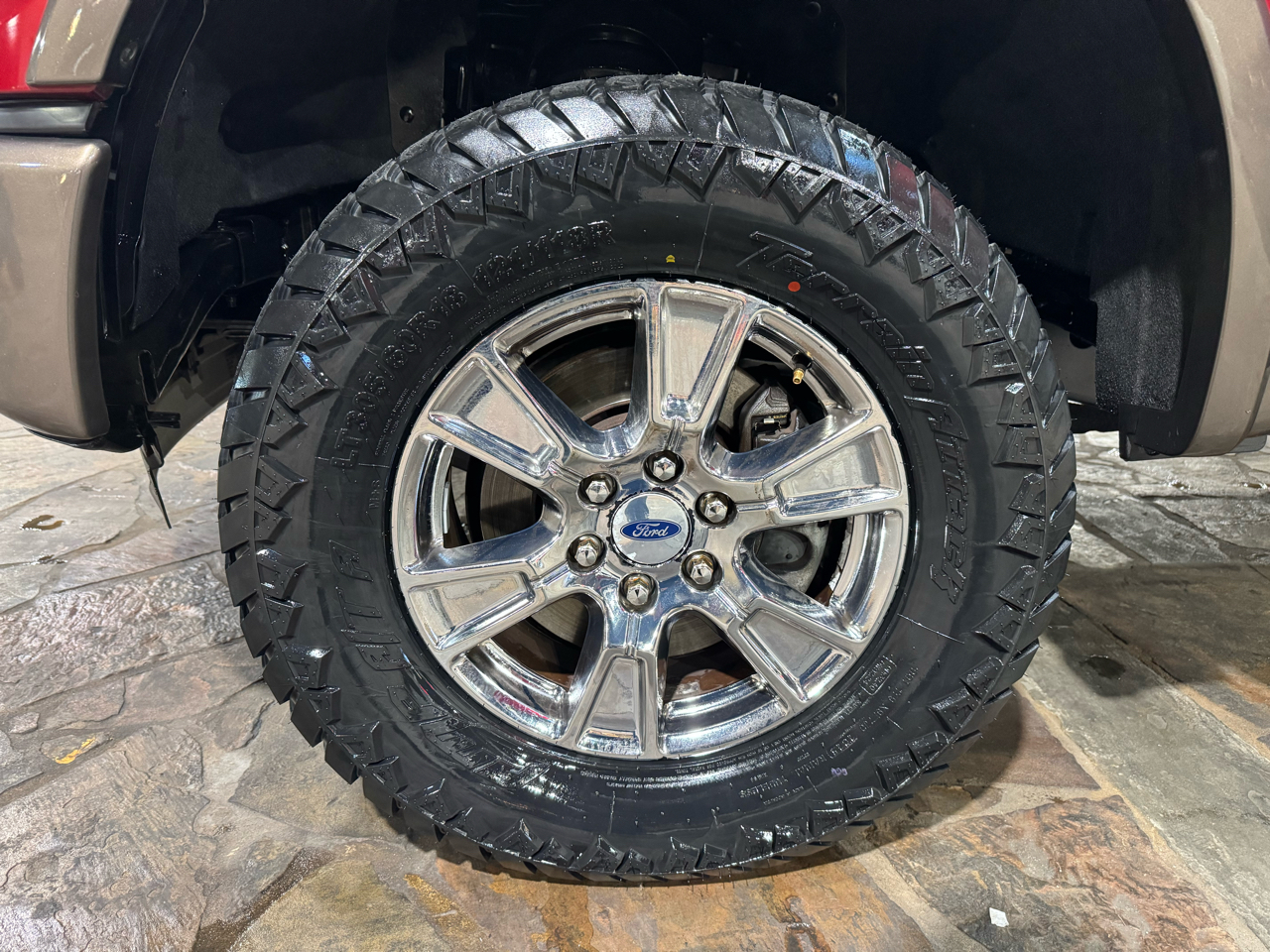 Ford F-150 4WD SuperCrew 145" Lariat 2015