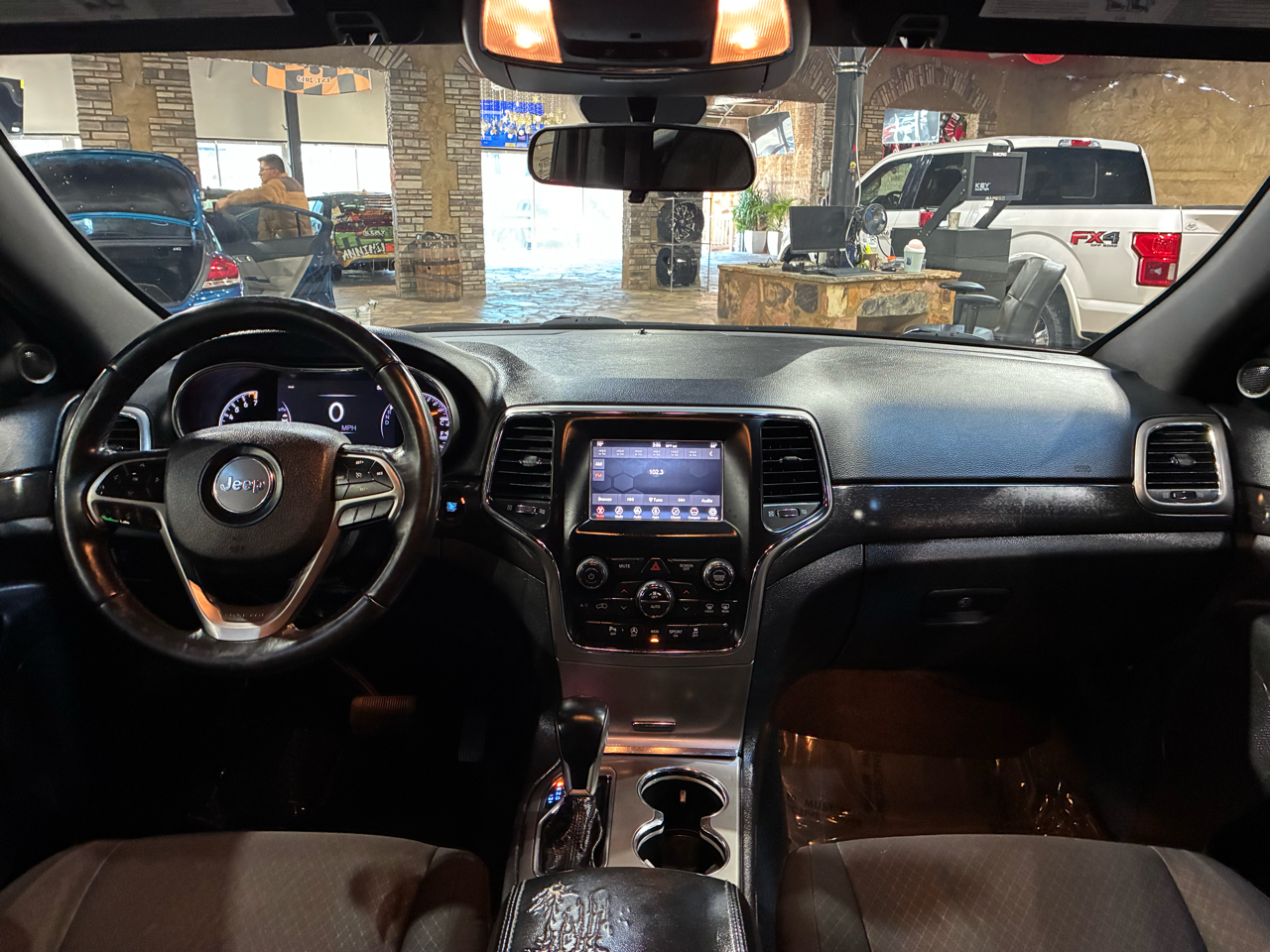 Jeep Grand Cherokee Laredo 4x2 *Ltd Avail* 2018