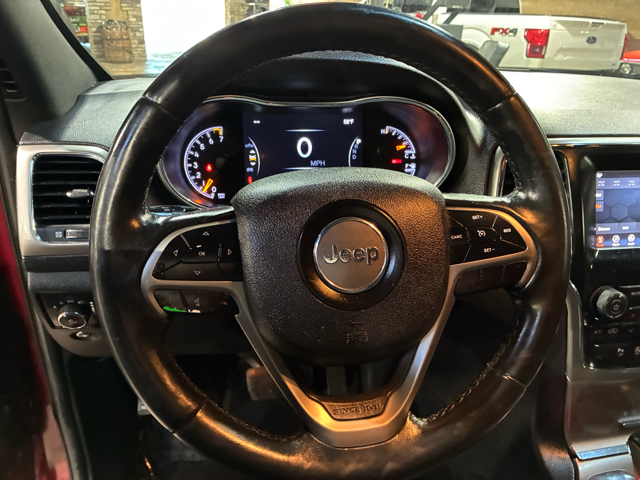 Jeep Grand Cherokee Laredo 4x2 *Ltd Avail* 2018