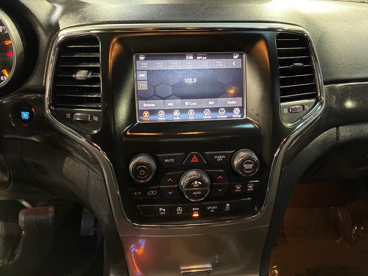 Jeep Grand Cherokee Laredo 4x2 *Ltd Avail* 2018