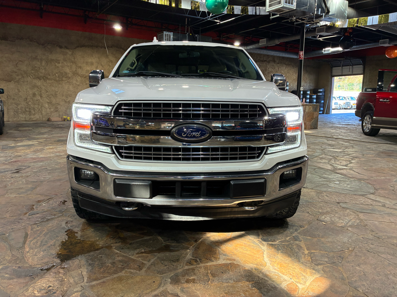 Ford F-150 4WD SuperCab 133" Lariat 2018