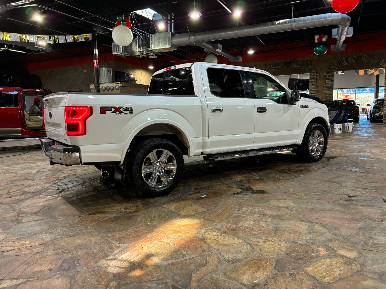 Ford F-150 4WD SuperCab 133" Lariat 2018