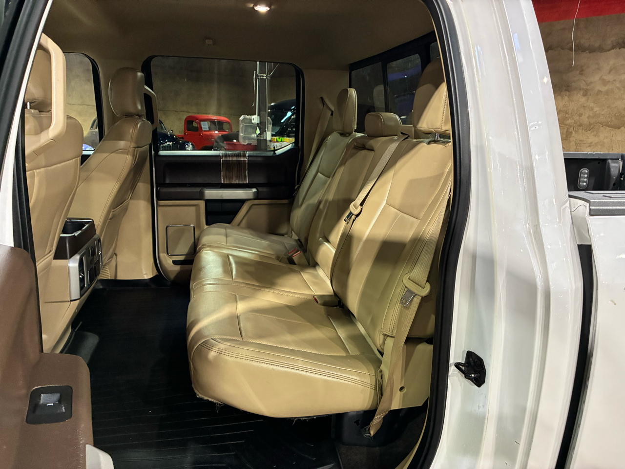 Ford F-150 4WD SuperCab 133" Lariat 2018