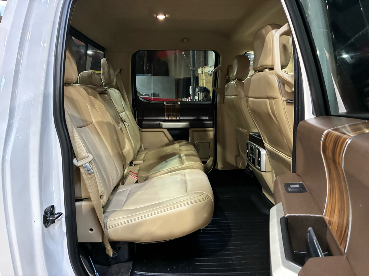 Ford F-150 4WD SuperCab 133" Lariat 2018