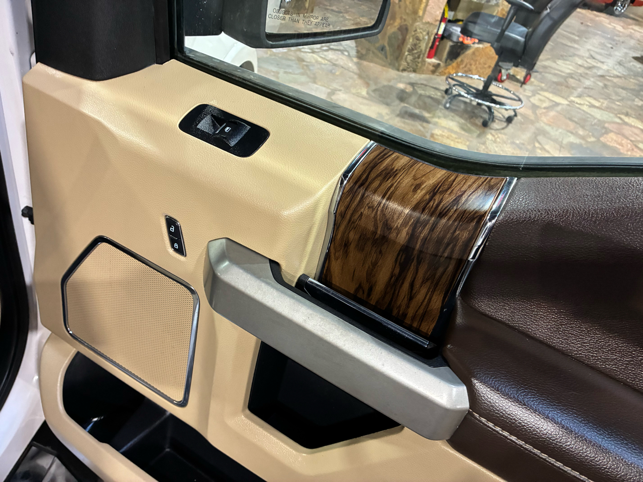 Ford F-150 4WD SuperCab 133" Lariat 2018