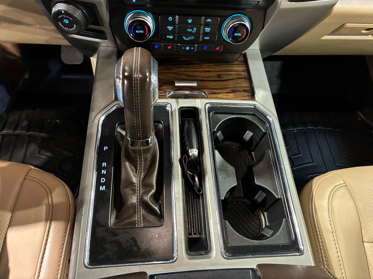 Ford F-150 4WD SuperCab 133" Lariat 2018