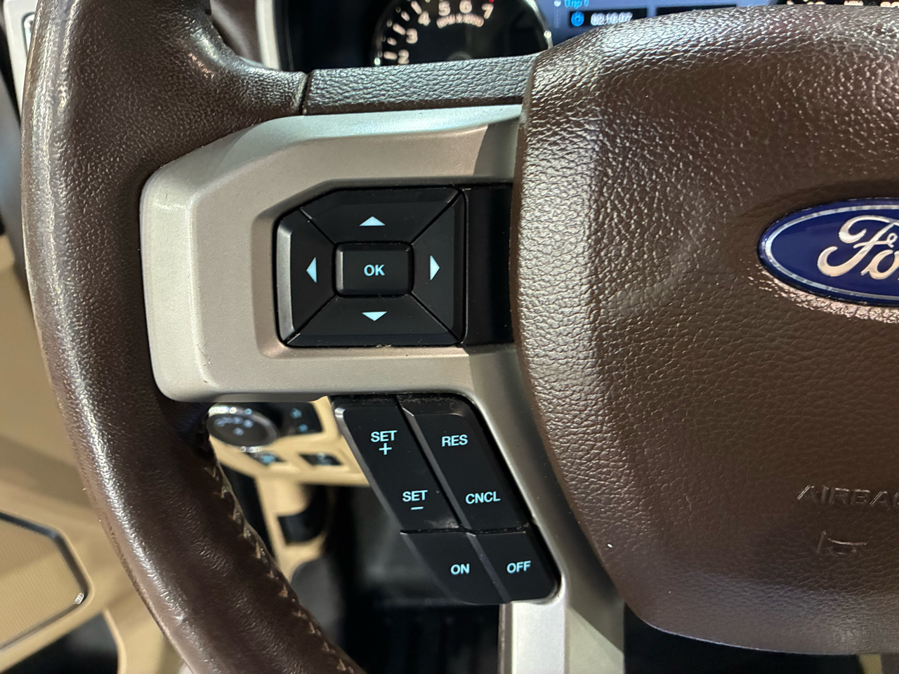 Ford F-150 4WD SuperCab 133" Lariat 2018