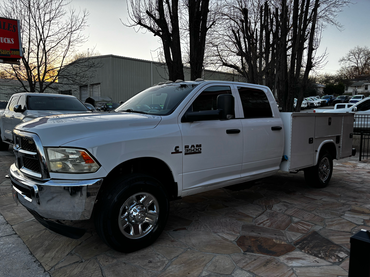 RAM 3500 Chassis Cab Tradesman 4WD Crew Cab 60" CA 172.4" WB 2017