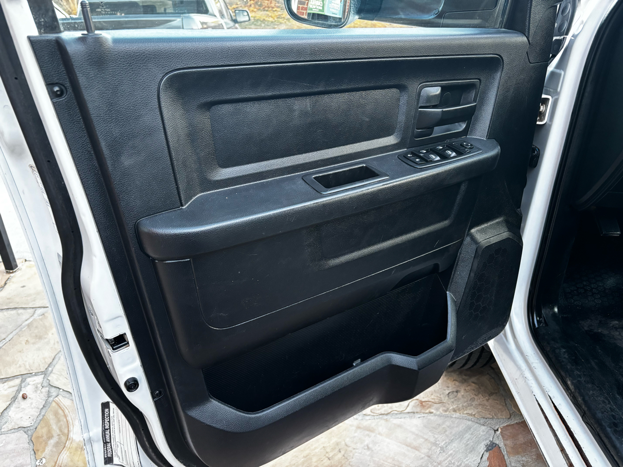 RAM 3500 Chassis Cab Tradesman 4WD Crew Cab 60" CA 172.4" WB 2017