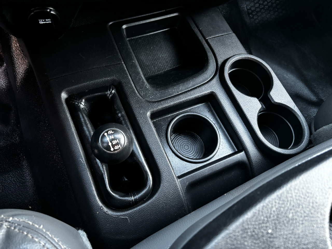 RAM 3500 Chassis Cab Tradesman 4WD Crew Cab 60" CA 172.4" WB 2017