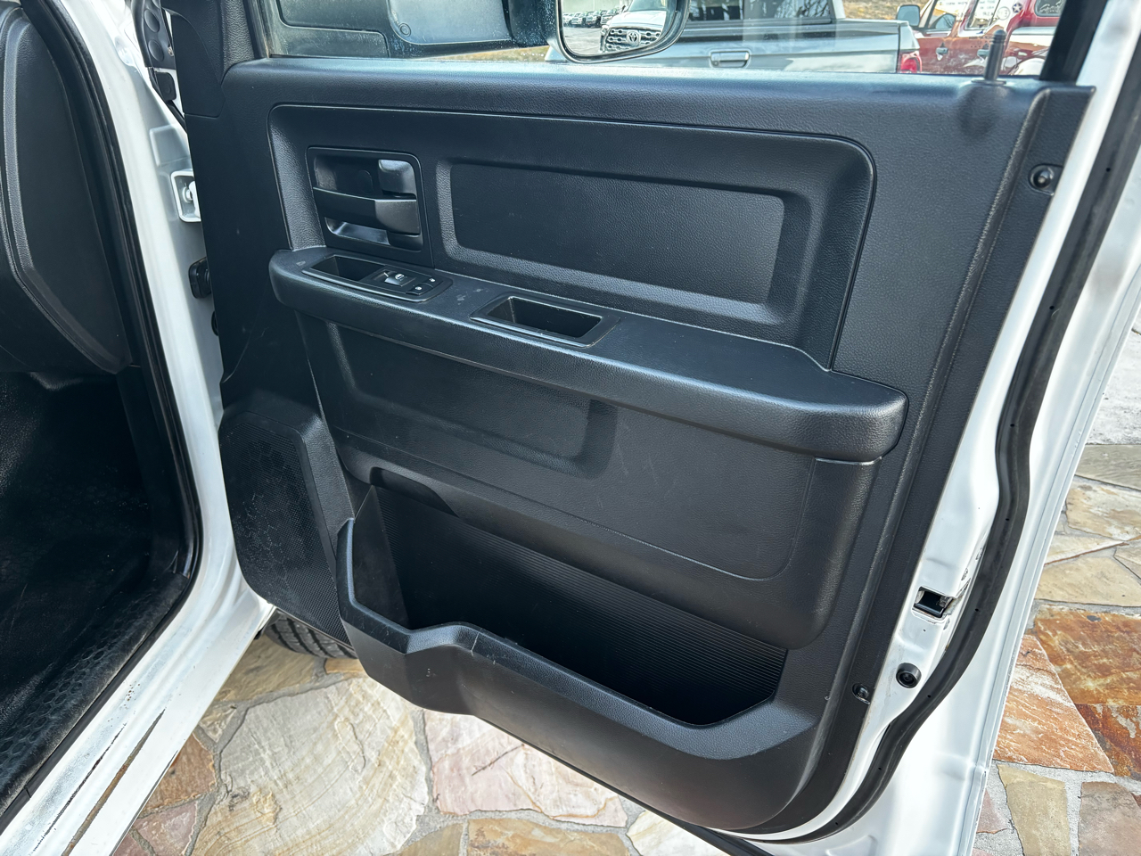 RAM 3500 Chassis Cab Tradesman 4WD Crew Cab 60" CA 172.4" WB 2017