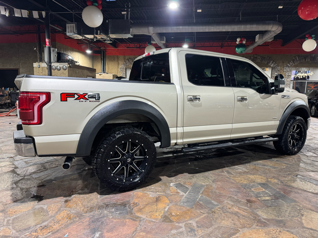 Ford F-150 Lariat 4WD SuperCrew 5.5' Box 2017