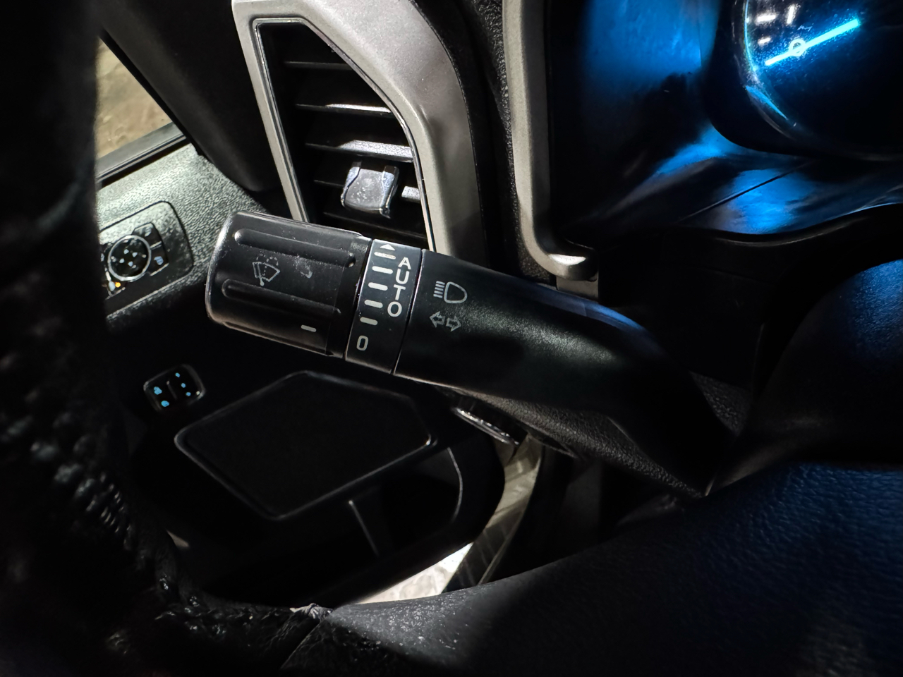 Ford F-150 Lariat 4WD SuperCrew 5.5' Box 2017