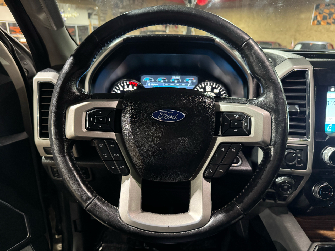 Ford F-150 Lariat 4WD SuperCrew 5.5' Box 2017