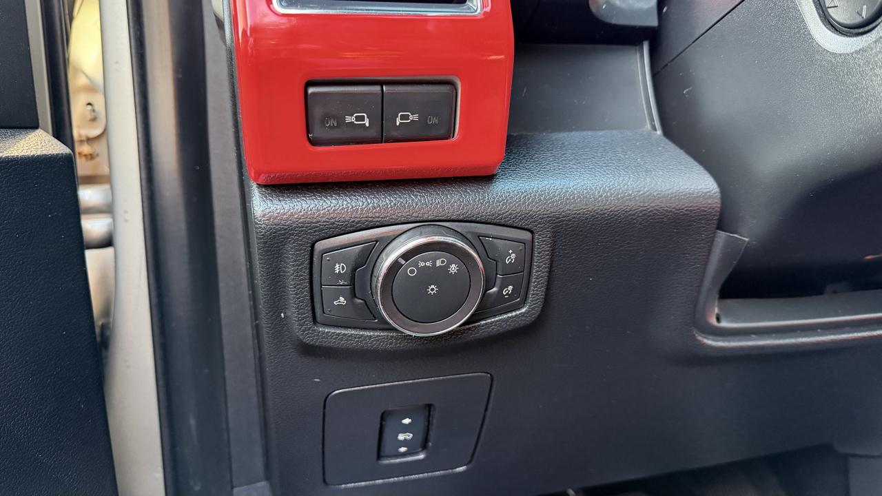 Ford F-150 Lariat 4WD SuperCrew 5.5' Box 2017