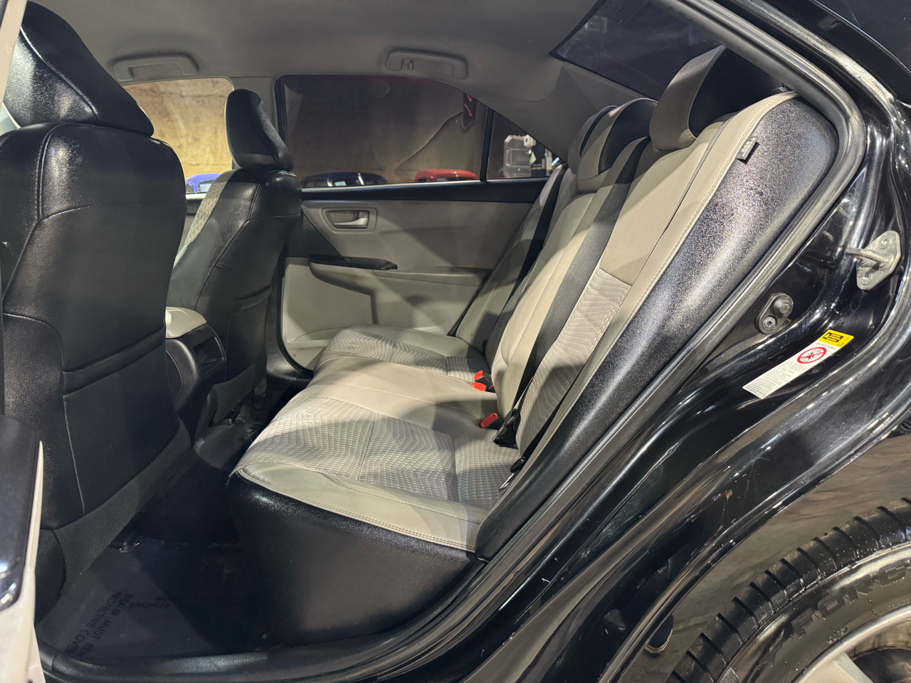 Toyota Camry 4dr Sdn I4 Auto XLE (Natl) 2015