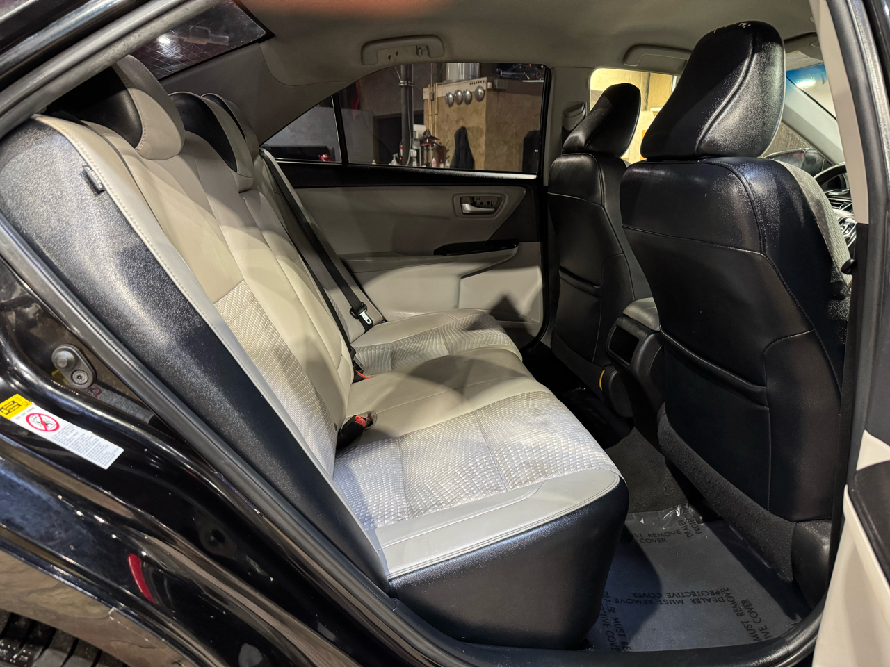 Toyota Camry 4dr Sdn I4 Auto XLE (Natl) 2015