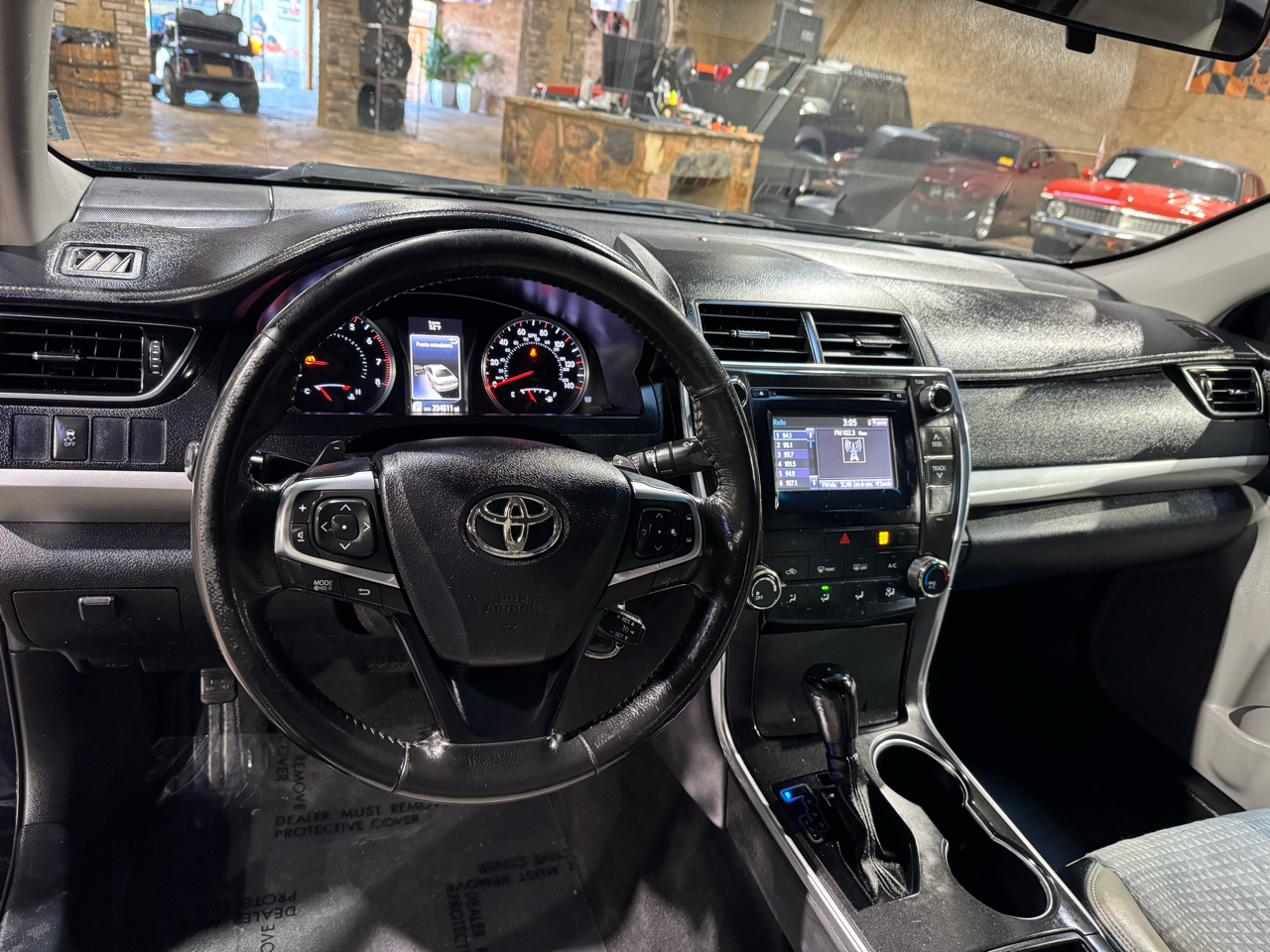 Toyota Camry 4dr Sdn I4 Auto XLE (Natl) 2015