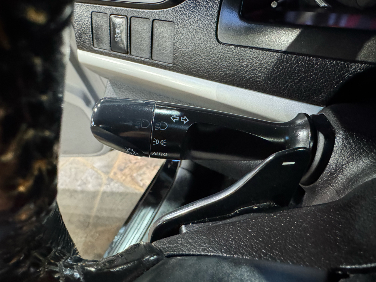 Toyota Camry 4dr Sdn I4 Auto XLE (Natl) 2015