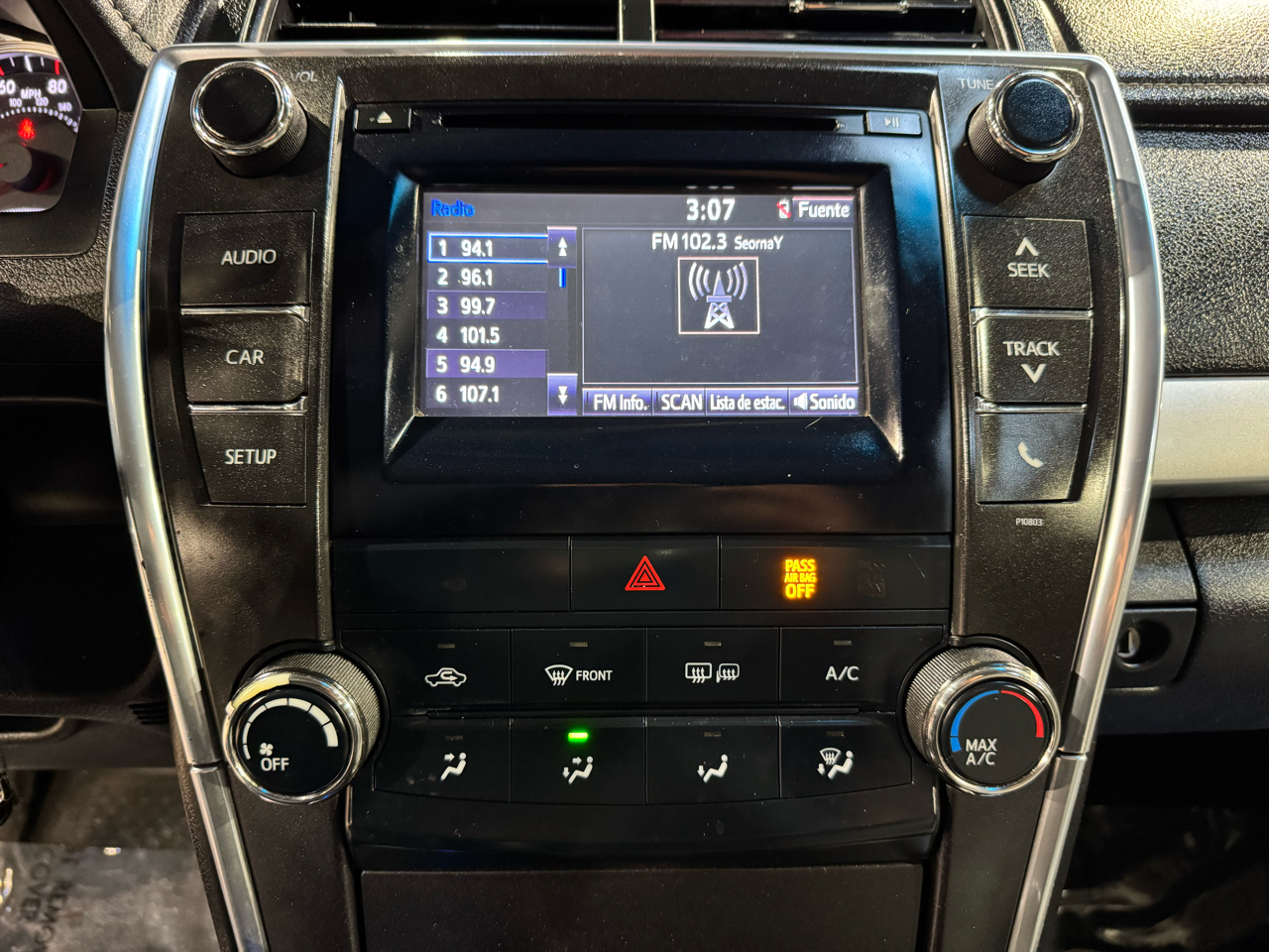 Toyota Camry 4dr Sdn I4 Auto XLE (Natl) 2015