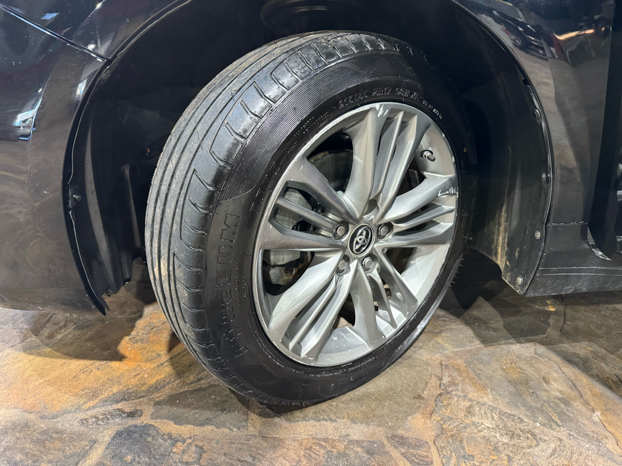 Toyota Camry 4dr Sdn I4 Auto XLE (Natl) 2015