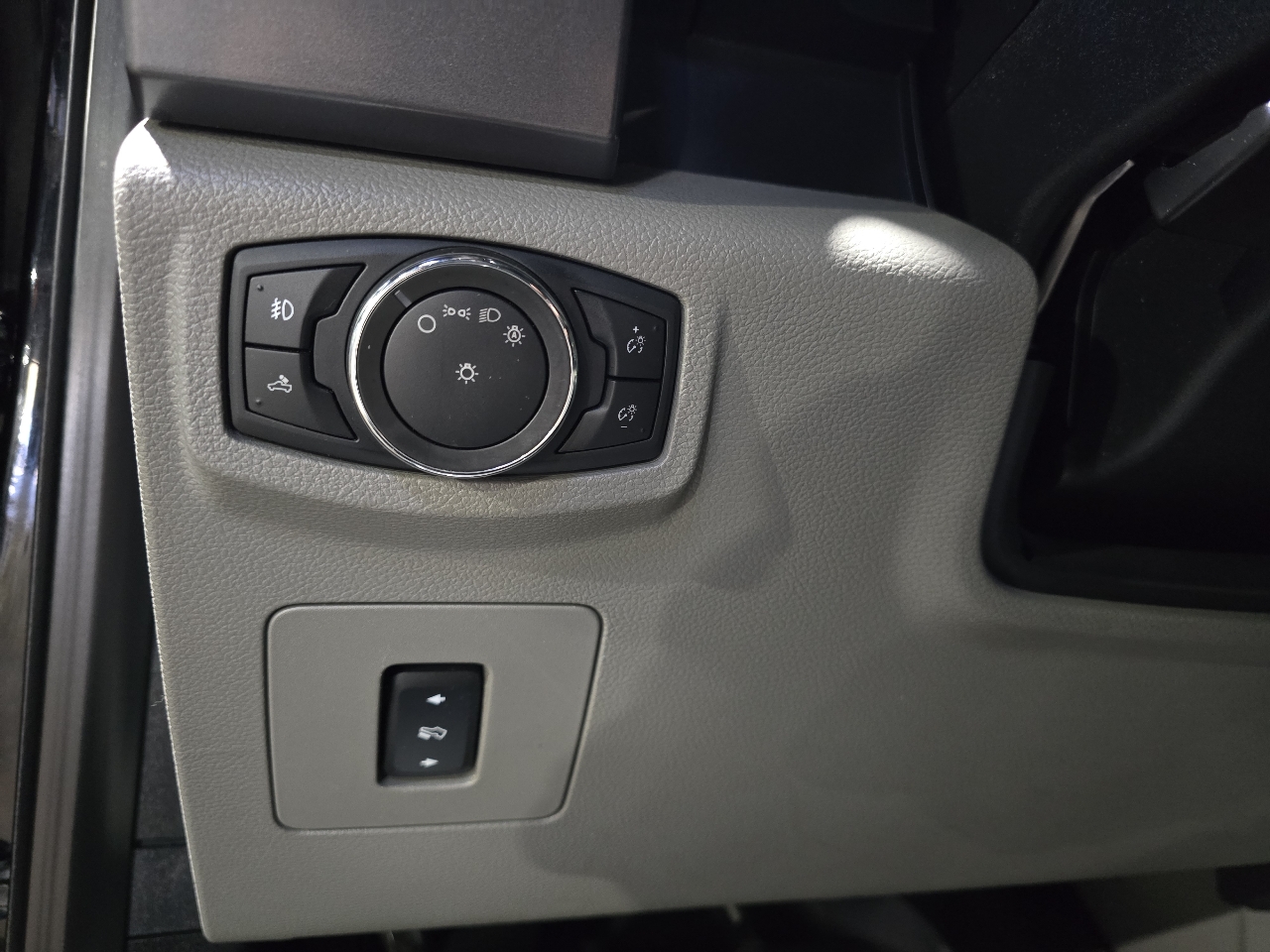 Ford F-150 4WD SuperCab 145" XLT 2016