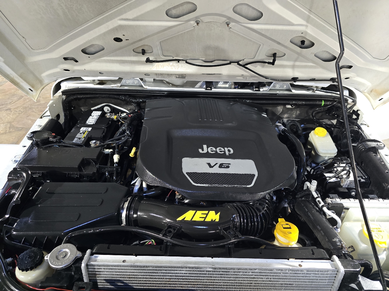 Jeep Wrangler Unlimited 4WD 4dr Sport 2014