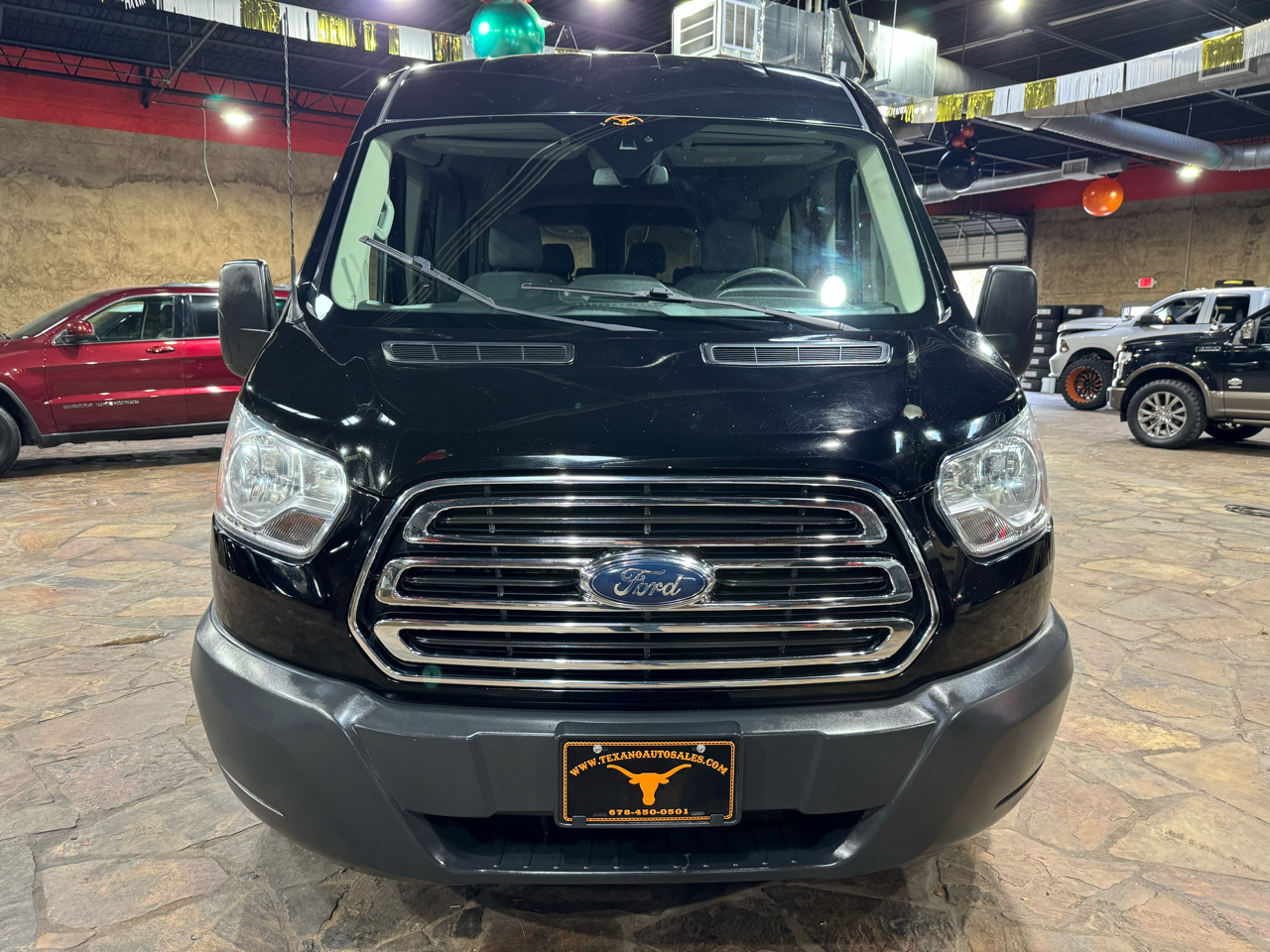 Ford Transit Passenger Wagon T-350 148" Med Roof XLT Sliding RH Dr 2018