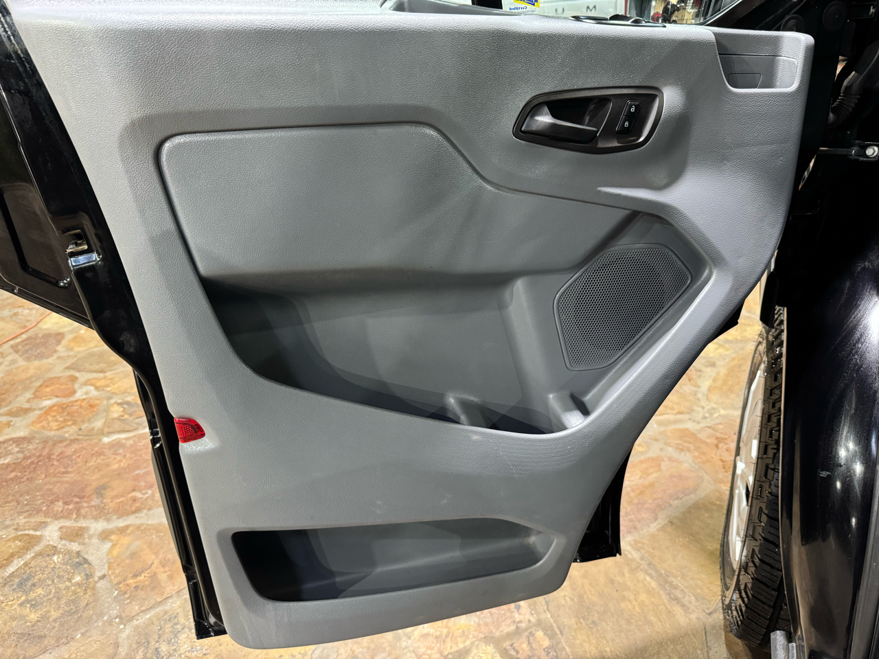 Ford Transit Passenger Wagon T-350 148" Med Roof XLT Sliding RH Dr 2018