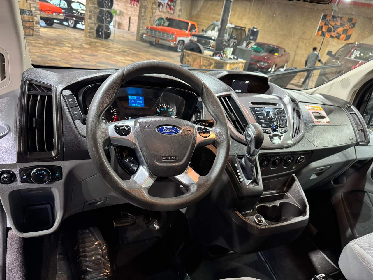 Ford Transit Passenger Wagon T-350 148" Med Roof XLT Sliding RH Dr 2018