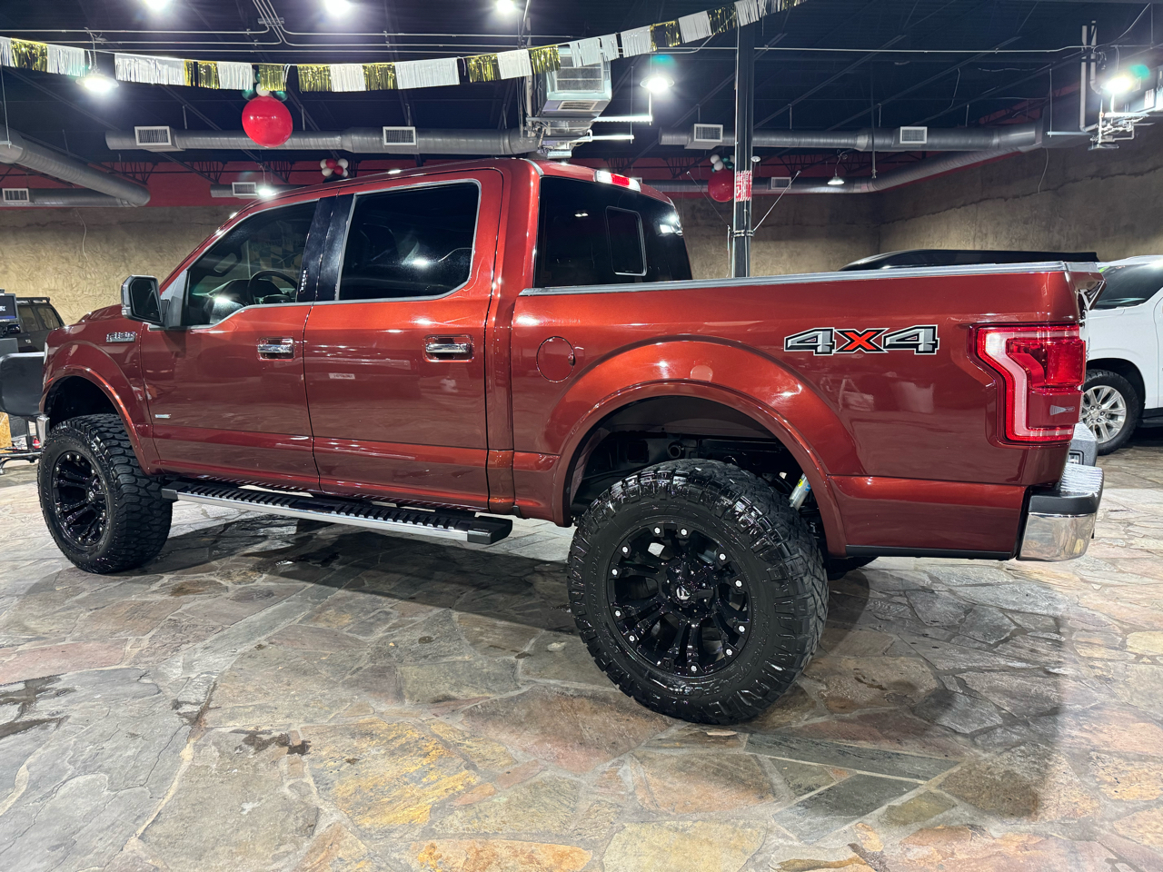 Ford F-150 4WD SuperCrew 145" Lariat 2016