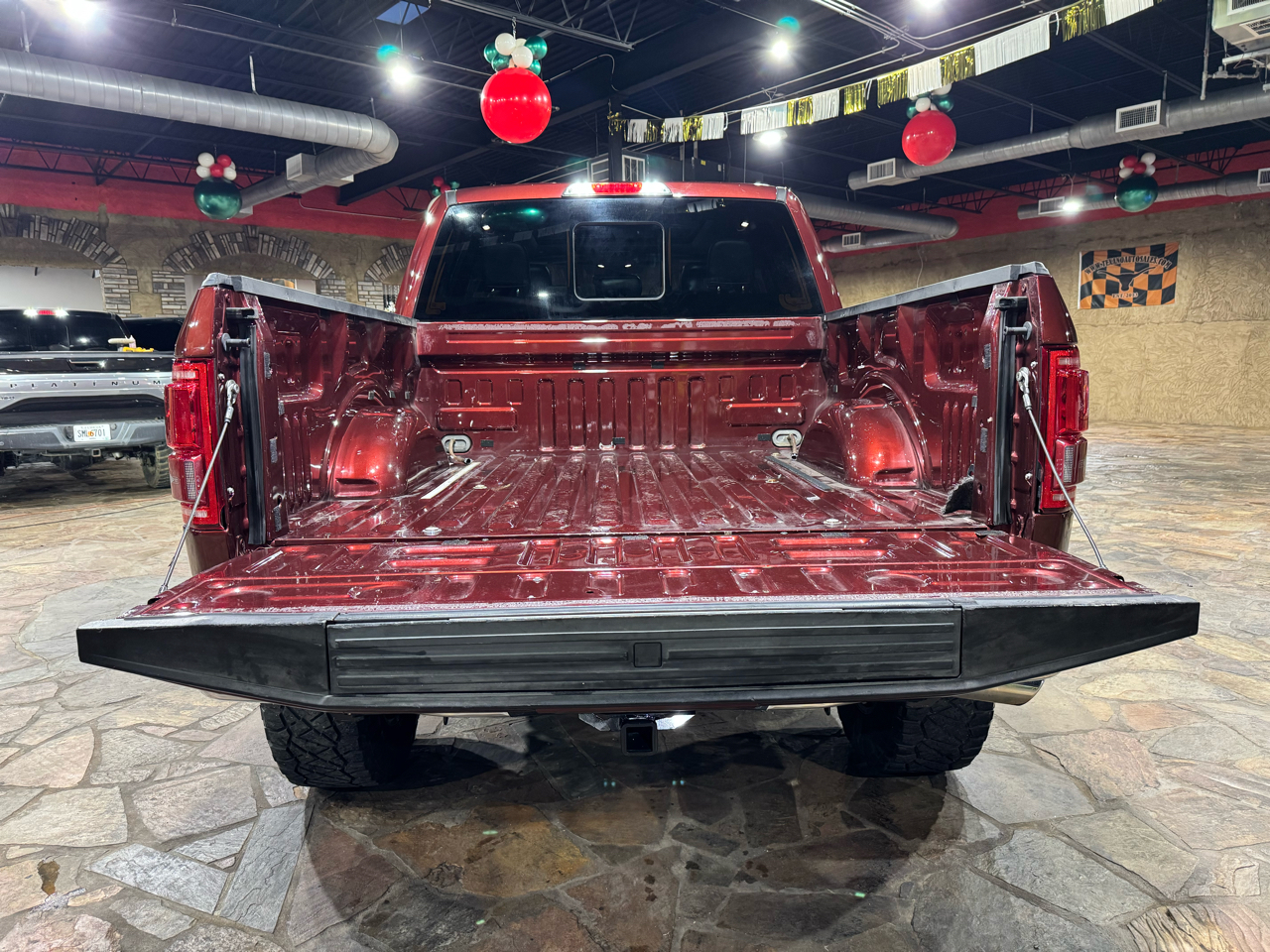 Ford F-150 4WD SuperCrew 145" Lariat 2016