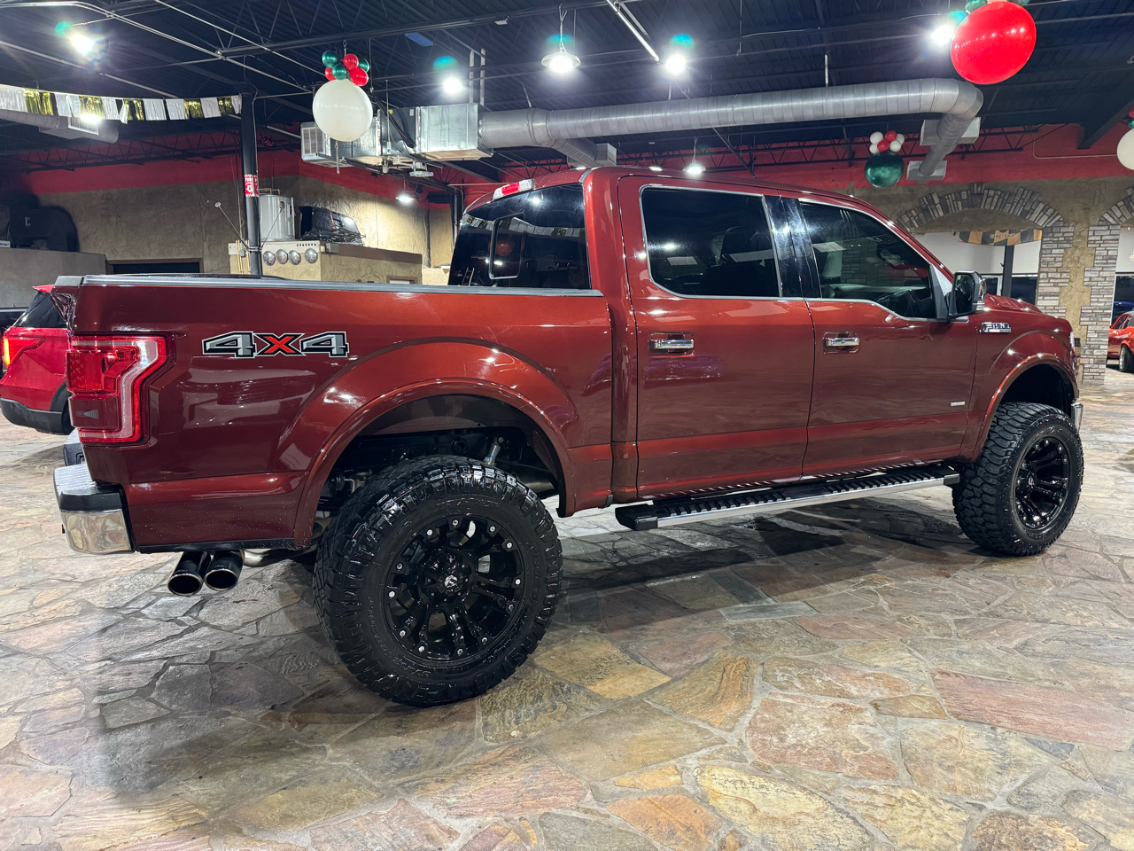 Ford F-150 4WD SuperCrew 145" Lariat 2016