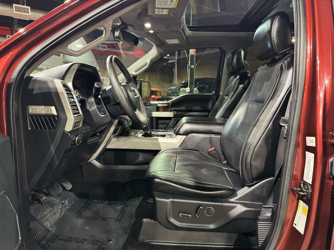 Ford F-150 4WD SuperCrew 145" Lariat 2016