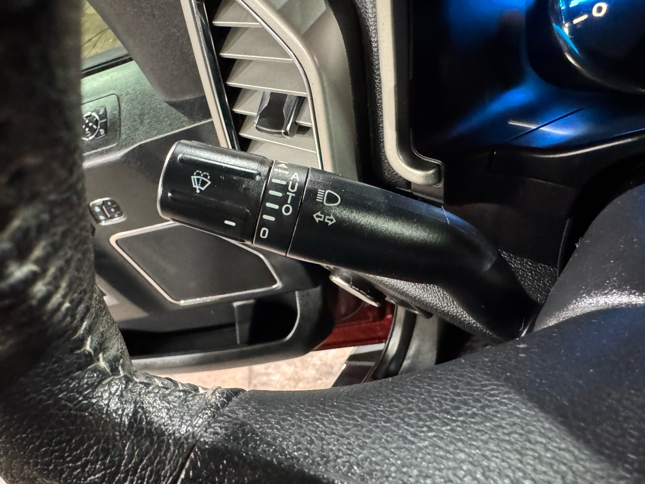 Ford F-150 4WD SuperCrew 145" Lariat 2016