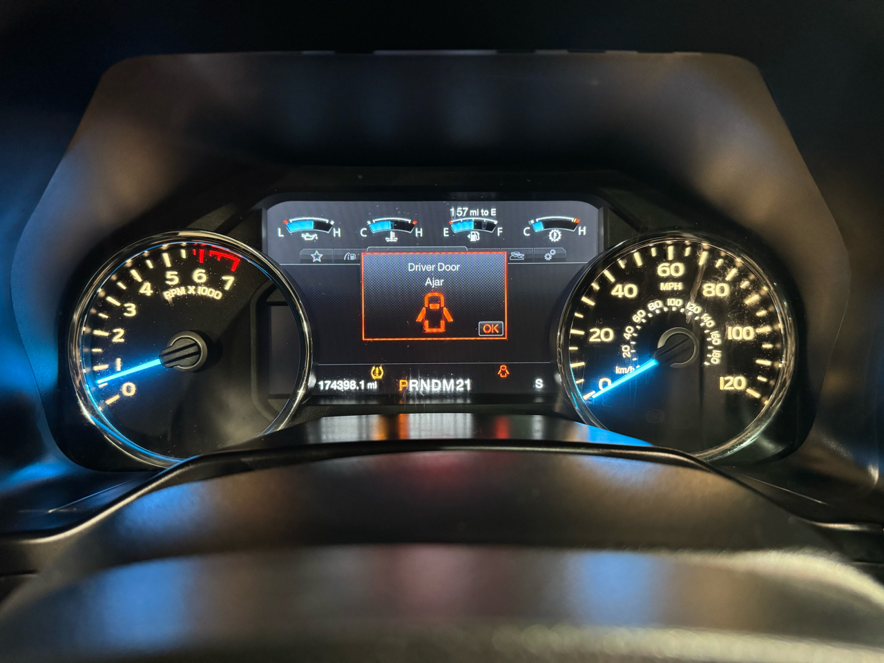 Ford F-150 4WD SuperCrew 145" Lariat 2016