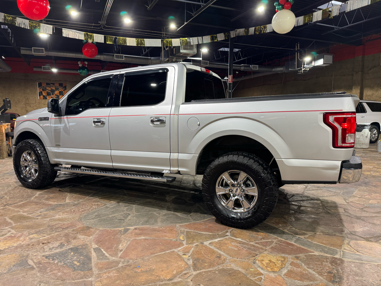 Ford F-150 2WD Supercab 133" XLT 2015