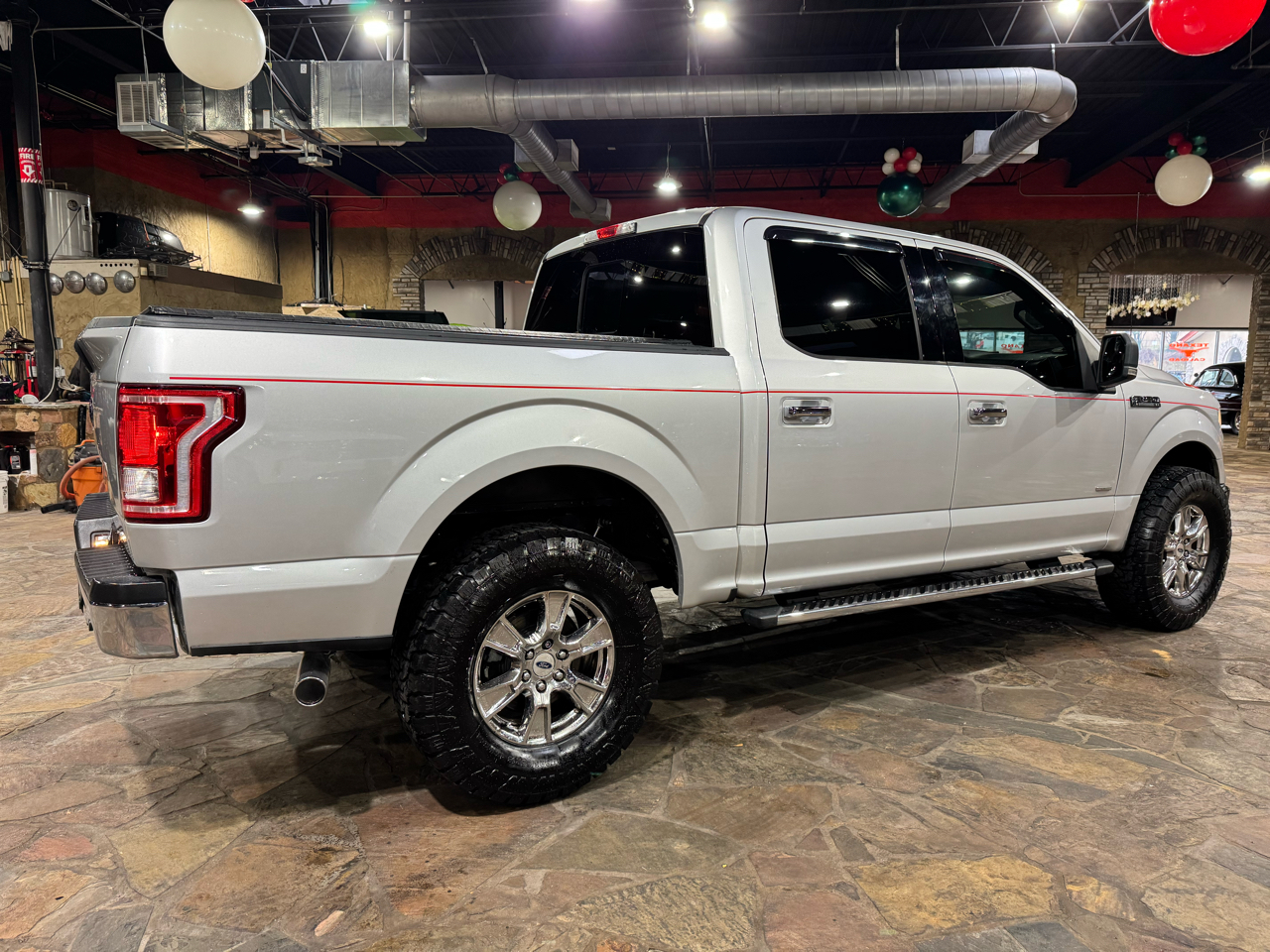 Ford F-150 2WD Supercab 133" XLT 2015