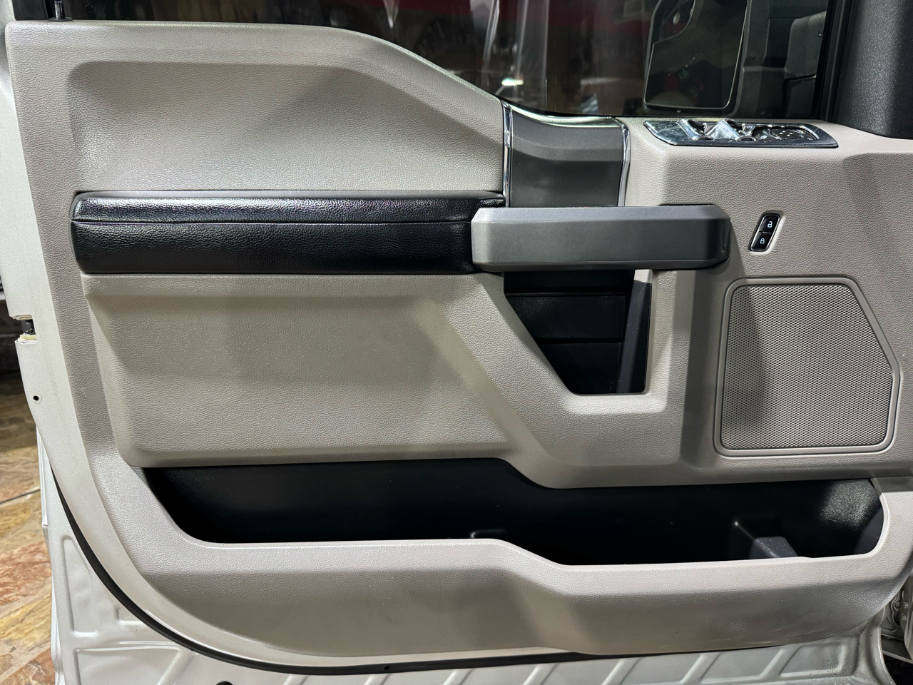 Ford F-150 2WD Supercab 133" XLT 2015