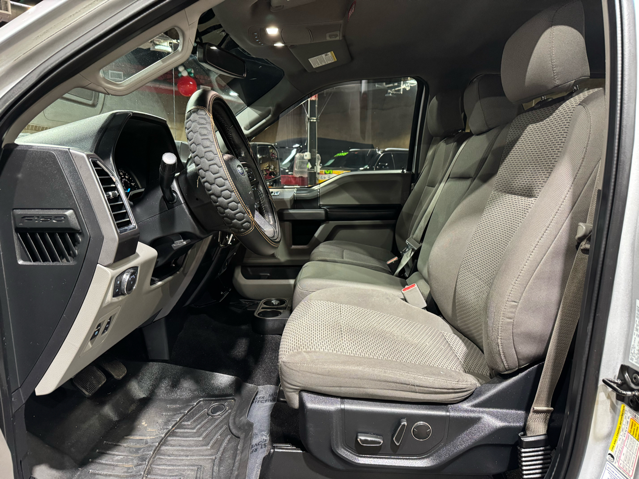 Ford F-150 2WD Supercab 133" XLT 2015