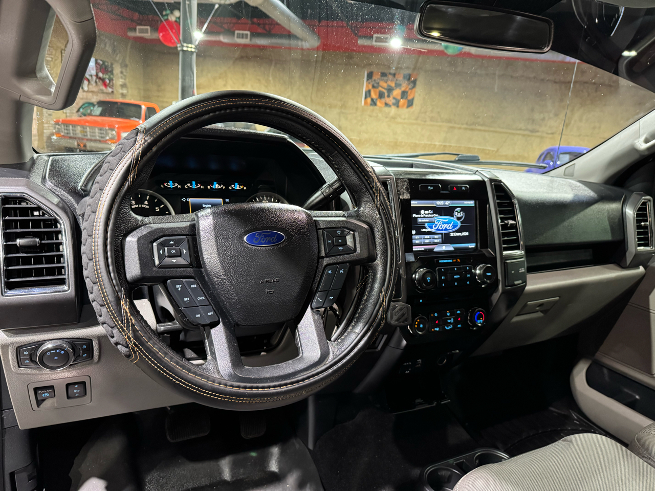 Ford F-150 2WD Supercab 133" XLT 2015