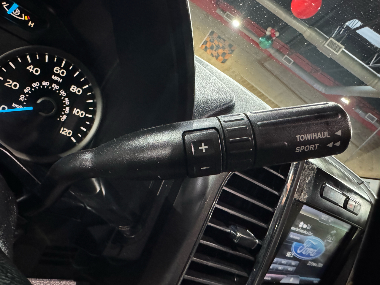 Ford F-150 2WD Supercab 133" XLT 2015