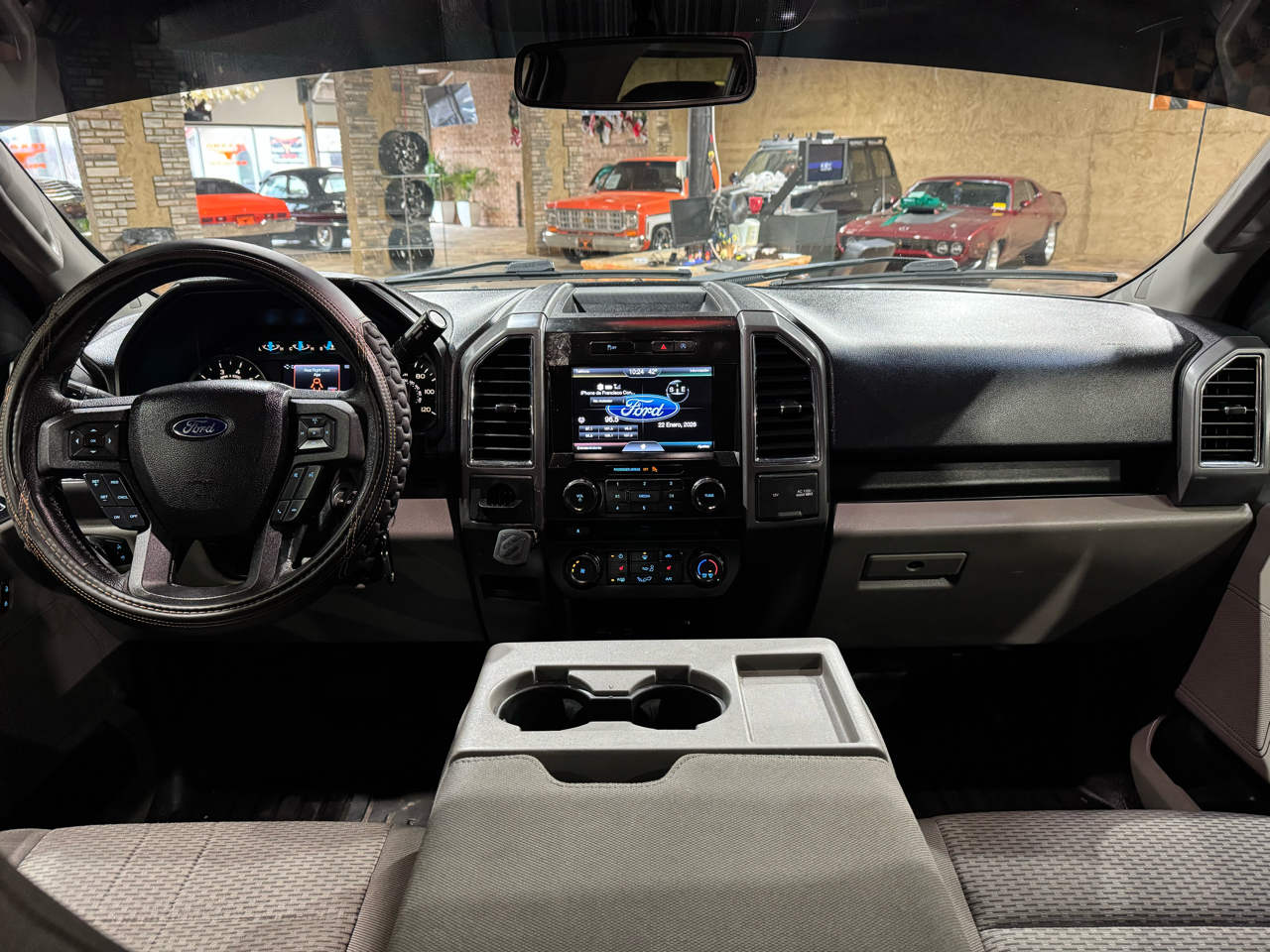 Ford F-150 2WD Supercab 133" XLT 2015