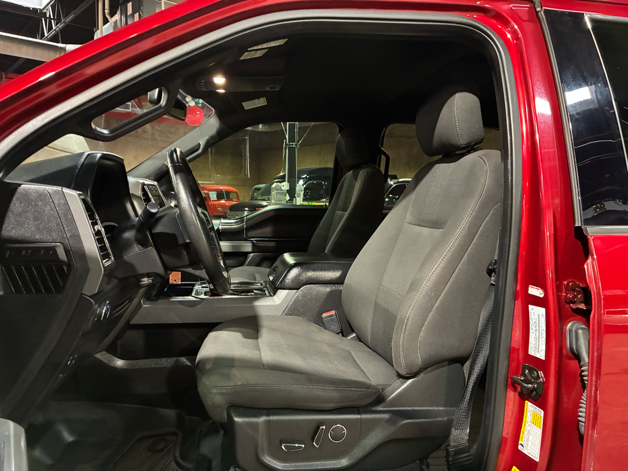 Ford F-150 4WD SuperCab 145" XLT 2018