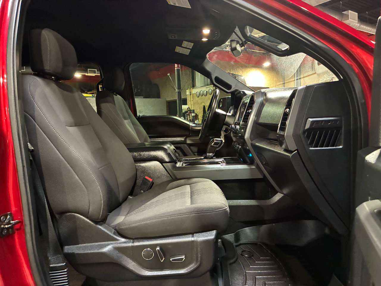 Ford F-150 4WD SuperCab 145" XLT 2018