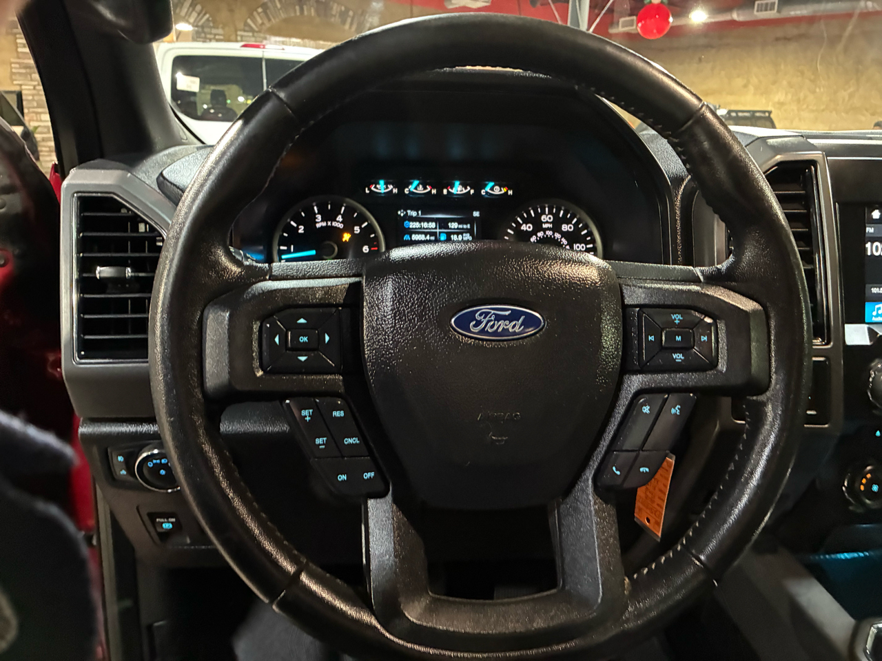 Ford F-150 4WD SuperCab 145" XLT 2018